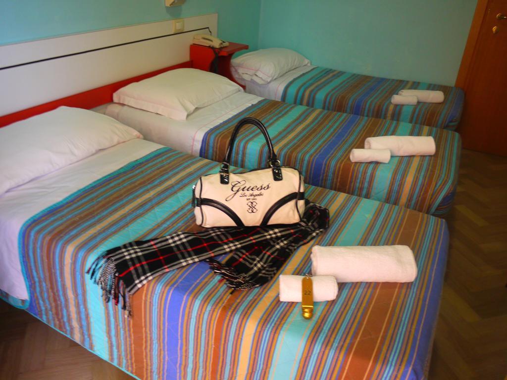 Hotel Maena Rimini Ruang foto